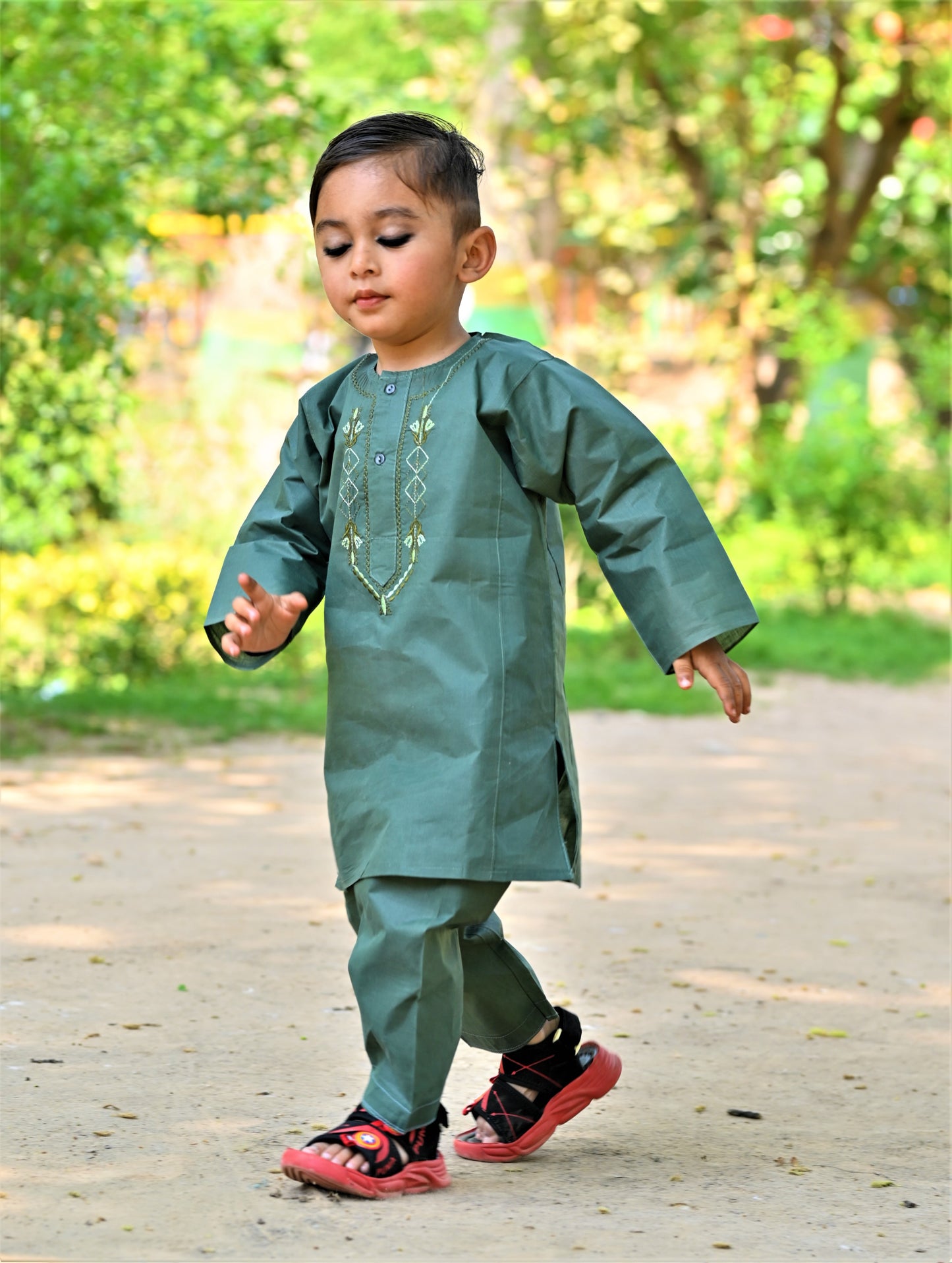 Hot Pick | Baby Boy Kurta Shalwar β Elegant Design, Limited Stock π₯