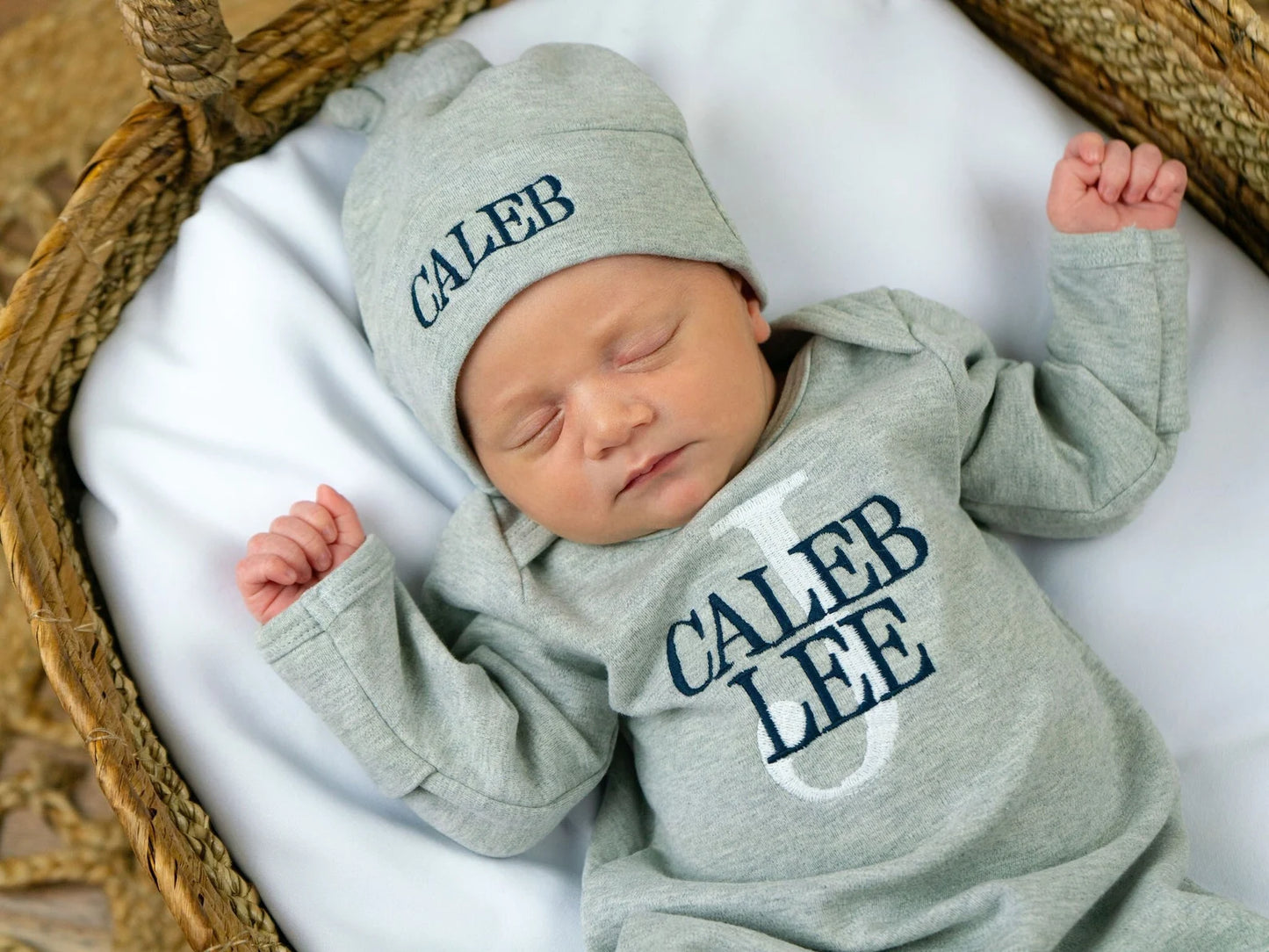 🍼 Baby's First Outfit, Your Custom Touch – Personalized Baby Clothing 👕🧵
